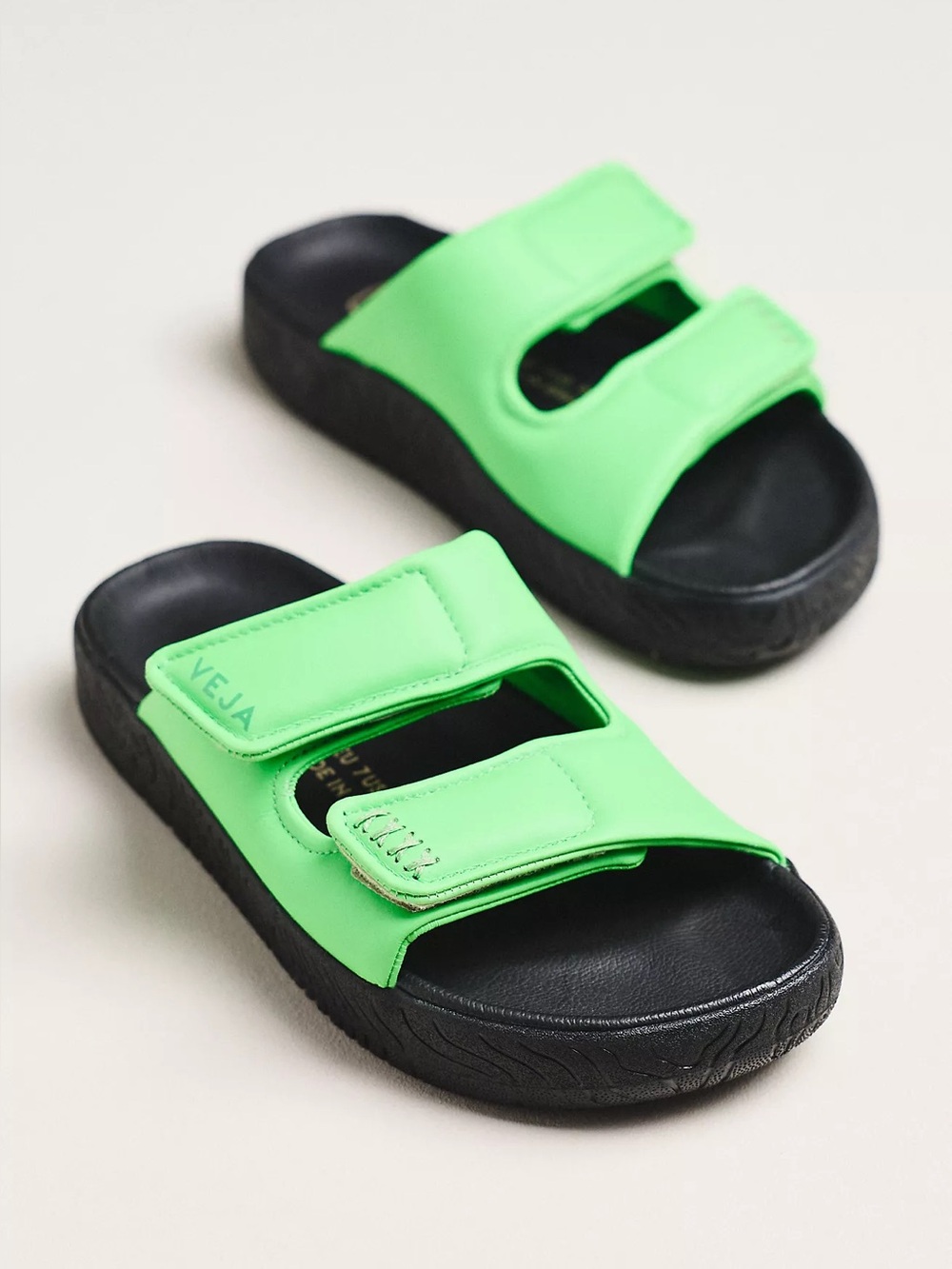 VEJA Etna Bold Slide Sandals Absinthe Green Size 8-8.5 / EU 39